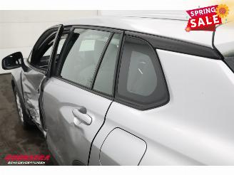 Toyota Corolla Cross 2.0 HP Hybrid Active LED ACC Navi Clima Camera LRHZ SHZ AHK picture 10