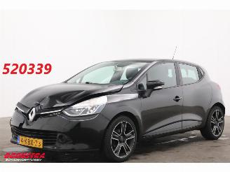 Unfallwagen Renault Clio 0.9 TCe Expression Navi Airco Cruise 144.073 km! 2013/3