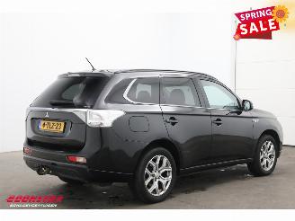 Mitsubishi Outlander 2.0 PHEV Instyle 4WD Leder Schuifdak Navi Clima Cruise SHZ AHK picture 3