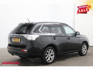 Mitsubishi Outlander 2.0 PHEV Instyle 4WD Leder Schuifdak Navi Clima Cruise SHZ AHK picture 3