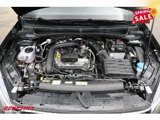 Volkswagen Taigo 1.0 TSI DSG R-Line LED Apple/Android Cruise Camera SHZ 8.184 km! picture 9