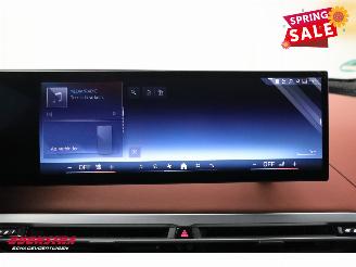 BMW iX xDrive M70 112 kWh Pano LED ACC B&W Memory 360° AHK picture 33