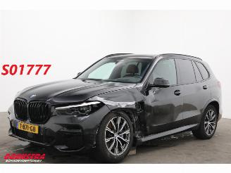 krockskadad bil auto BMW X5 xDrive45e M-Sport Pano LED ACC Leder Memory HUD Camera Lucht AHK 2023/6