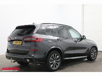 BMW X5 xDrive45e M-Sport Pano LED ACC Leder Memory HUD Camera Lucht AHK picture 3