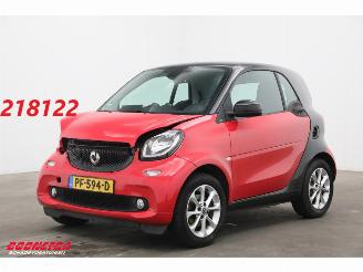 Coche accidentado Smart Fortwo 1.0 Turbo Aut. Prime Schuifdak Leder Navi Clima Cruise Camera SHZ 46.516 km! 2017/6