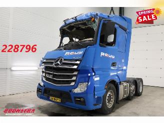 krockskadad bil vrachtwagen Mercedes Actros 2548 6X2 681.372 km! Euro 6 2018/3