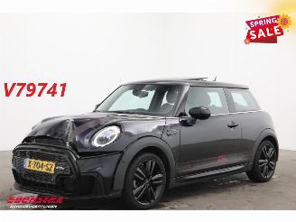 krockskadad bil auto Mini Mini 1.5 Cooper Aut. JCW Pano LED Leder Cruise Camera SHZ 2024/1