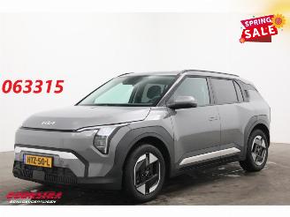 krockskadad bil auto Kia EV3 Plus 81.4 kWh LED ACC Apple/Android LRHZ Camera 2025/7