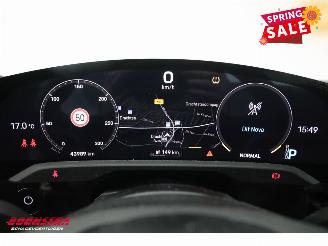 Porsche Taycan 79 kWh Pano LED Leder Cruise SHZ picture 17