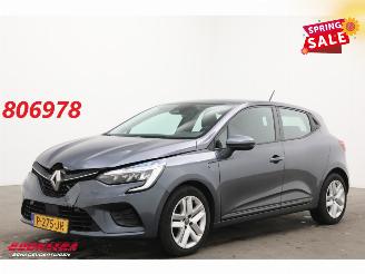 skadebil auto Renault Clio 1.0 TCe Zen Bluetooth Airco Cruise AHK 2022/3