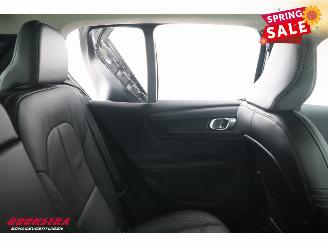Volvo XC40 2.0 B3 Core LED Leder Apple/Android Camera SHZ LRHZ 9.766 km! picture 11