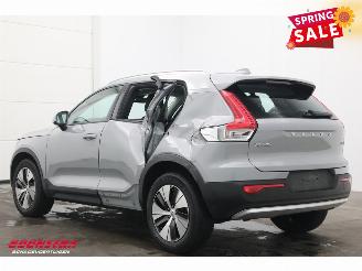 Volvo XC40 2.0 B3 Core LED Leder Apple/Android Camera SHZ LRHZ 9.766 km! picture 4