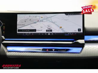 BMW 5-serie Touring 520d M-Sport Pro Pano LED ACC HUD 360° Memory H/K Ventilatie picture 17