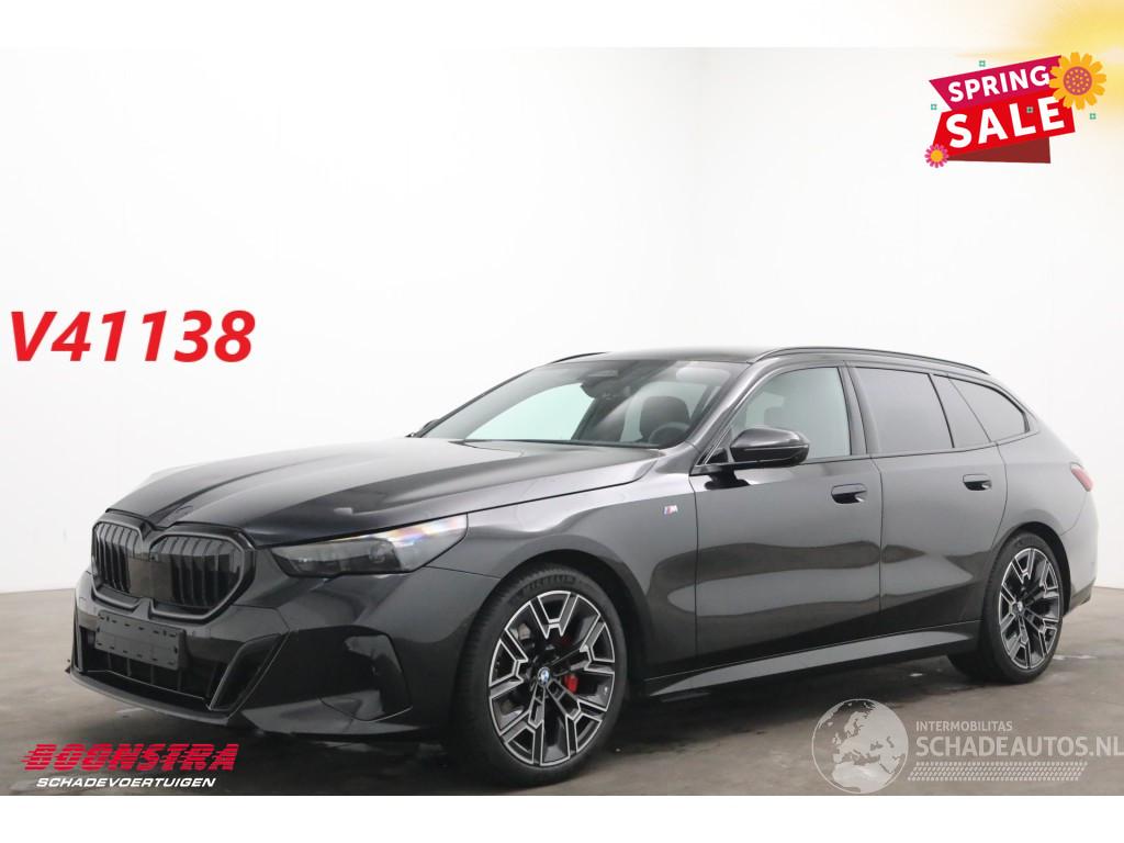 BMW 5-serie Touring 520d M-Sport Pro Pano LED ACC HUD 360° Memory H/K Ventilatie