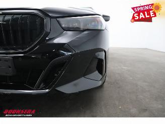 BMW 5-serie Touring 520d M-Sport Pro Pano LED ACC HUD 360° Memory H/K Ventilatie picture 13