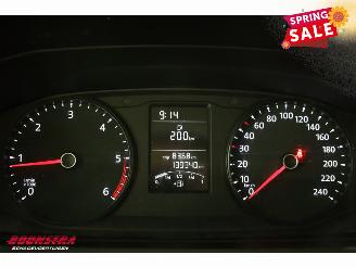 Volkswagen Transporter 2.0 TDI L2-H1 DC 5-Pers Airco Cruise AHK 139.340 km! picture 21