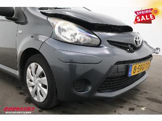 Toyota Aygo 1.0 VVT-i Now 5-DRS Navi Airco 96.456 km! picture 6