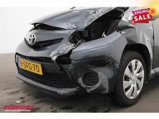 Toyota Aygo 1.0 VVT-i Now 5-DRS Navi Airco 96.456 km! picture 11
