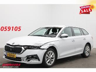 Schadeauto Skoda Octavia Combi 1.5 e-TSI DSG Style LED Virtual ACC Navi Clima SHZ PDC 2022/2