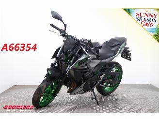 Vaurioauto  motor cycles Kawasaki  Z500 SE ABS LED 2025/6