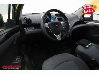 Chevrolet Spark 1.0 16V LS Airco LMV Elek Ramen 89.221 km! picture 18