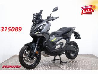 uszkodzony motocykle Honda  X-ADV 750 Special Edition DCT LED Akrapovic Bluetooth 5.546 km! 2025/4