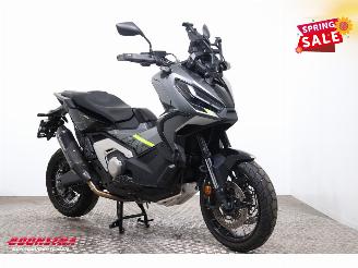 Honda  X-ADV 750 Special Edition DCT LED Akrapovic Bluetooth 5.546 km! picture 2
