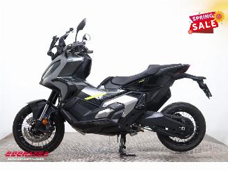 Honda  X-ADV 750 Special Edition DCT LED Akrapovic Bluetooth 5.546 km! picture 5