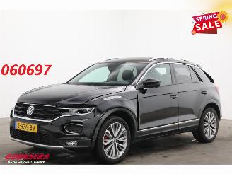 Vaurioauto  passenger cars Volkswagen T-Roc 1.5 TSI Sport Pano LED ACC Virtual Camera SHZ 2020/7