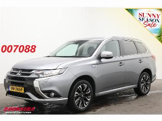 Ocazii autoturisme Mitsubishi Outlander 2.0 PHEV Executive Edition 4X4 Navi Clima Cruise Camera SHZ PDC AHK 2015/12