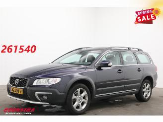 Unfallwagen Volvo Xc-70 2.0 D4 FWD Inscription Schuifdak Leder Memory BiXenon Cruise SHZ AHK 2016/3