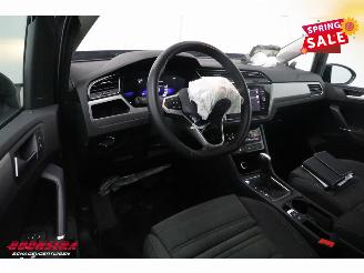 Volkswagen Touran 2.0 TDI 150 PK DSG Navi Clima Cruise SHZ PDC picture 19