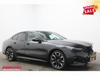 BMW 5-serie 520i M-Sport Pro Pano LED HUD 360° Memory Ventilatie LRHZ picture 2