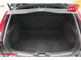 Volvo V-40 2.0 D2 Ocean Race R-Design Leder Navi Clima Cruise Camera SHZ AHK picture 26