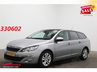 krockskadad bil auto Peugeot 308 SW 1.6 BlueHDI Executive Pack Pano Navi Clima Cruise Camera PDC AHK 2015/12