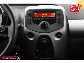 Peugeot 108 1.0 e-VTi Blue Lion Bluetooth Airco 16.397 km! picture 14