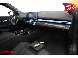 BMW M5 Touring Pano HUD B&W 360° ACC picture 14