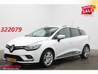 Damaged car Renault Clio Estate 1.5 dCi Fahrbereit Zen Navi Clima Cruise PDC 161.616 km! 2017/7
