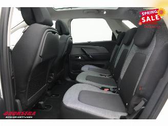 Citroën C4-picasso 1.2 PureTech Live Pano Navi Clima Cruise Camera PDC AHK 76.519 km! picture 19