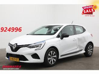damaged passenger cars Renault Clio 1.0 TCe 90 Equilibre Navi Airco Cruise 2023/1