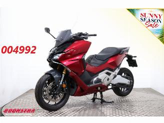 dañado motos Honda  Forza 750 ABS DCT 9.215 km! 2021/5