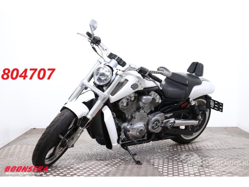 Harley-Davidson  VRSCF V-Rod Muscle Vance Hines
