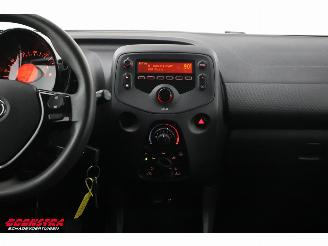 Toyota Aygo 1.0 VVT-i x-fun Bluetooth Airco Cruise picture 15