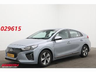 uszkodzony samochody osobowe Hyundai Ioniq Comfort EV Infinity ACC Navi Camera 2018/12