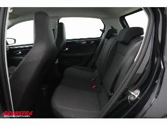 Volkswagen Up! 1.0 5-DRS Airco Bluetooth 47.321 km! picture 15