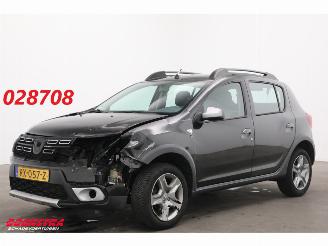 uszkodzony samochody osobowe Dacia Sandero 0.9 TCe SL Stepway Navi Airco Cruise PDC AHK 2018/2