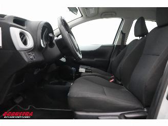 Toyota Yaris 1.5 Full Hybrid Aspiration Clima Cruise Camera AHK picture 14