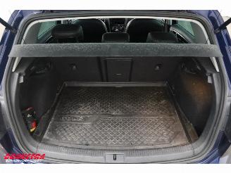 Volkswagen Golf 2.0 TDI 150 PK Highline R-line LED ACC Leder Apple/Android SHZ picture 18