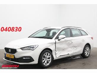 krockskadad bil auto Seat Leon Sportstourer 2.0 TDI Aut. Style LED ACC Virtual Apple/Android Camera LRHZ SHZ 2022/3