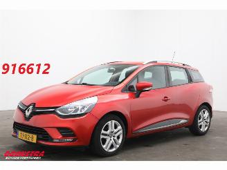 occasion passenger cars Renault Clio Estate 1.5 dCi Ecoleader Zen Cruise Airco Navi PDC 2018/8